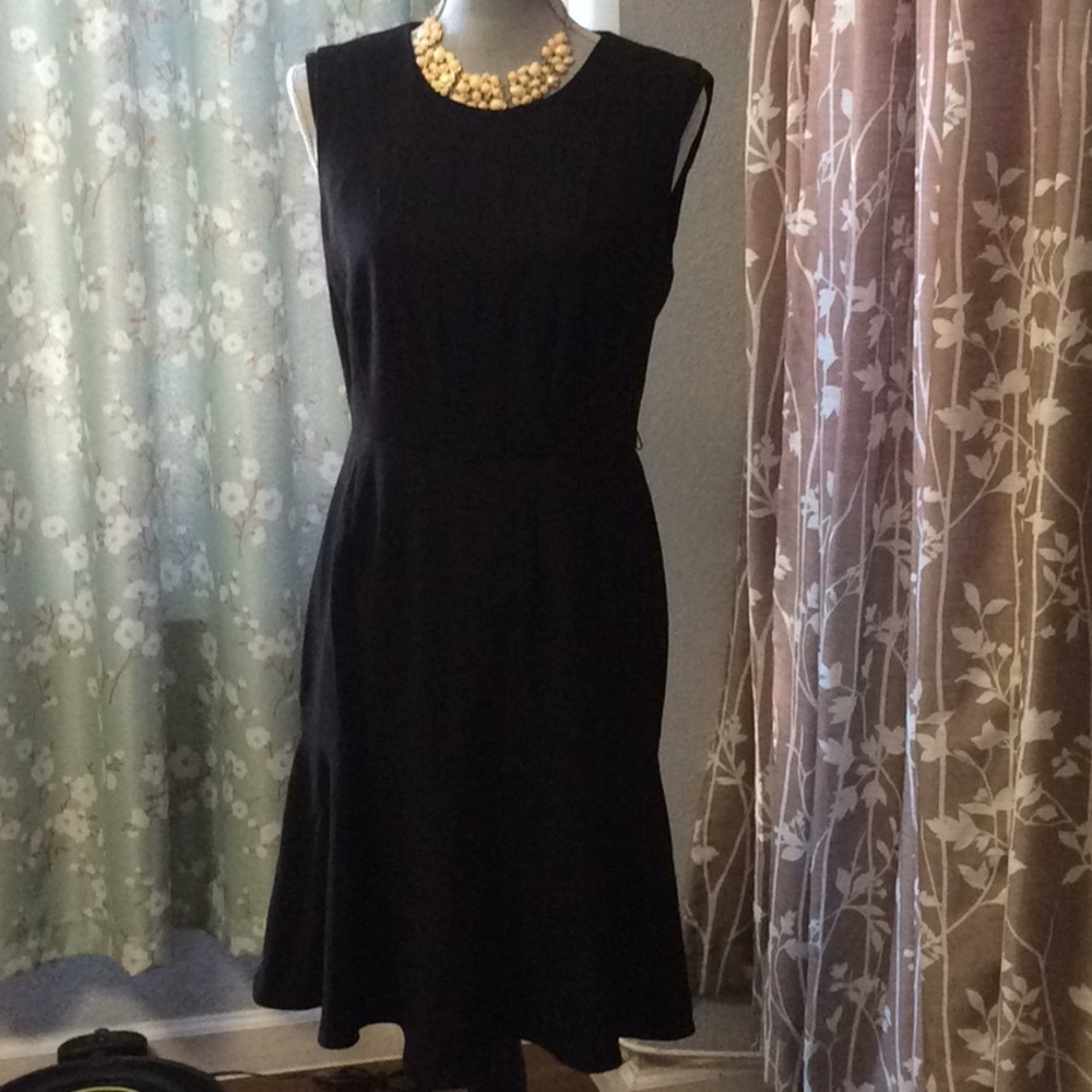 Calvin Klein sz 8 lightly used missing belt